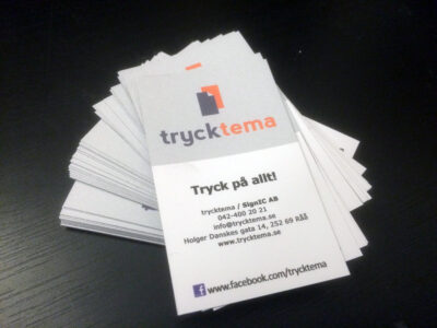 Kontor hos Trycktema med skyltar och trycksaker